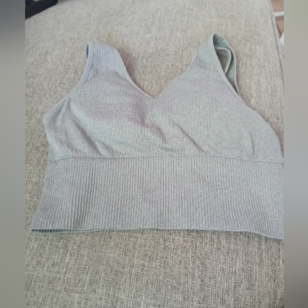 Pro Fit Gray ribbed Padded Pullover sports bra L